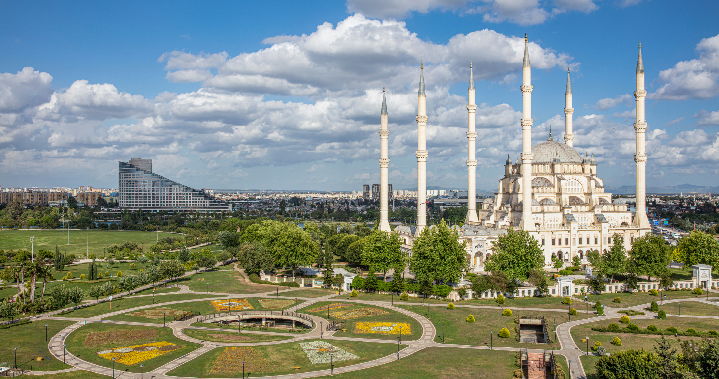 Adana Karataş Araç Kiralama: Ekar Global ile Sahil Yolculuğunuz Daha Keyifli